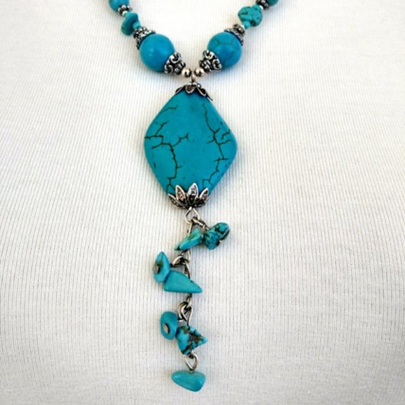 Turquoise Natural Stone Design Necklace Hand Made - Picture 2 of 4